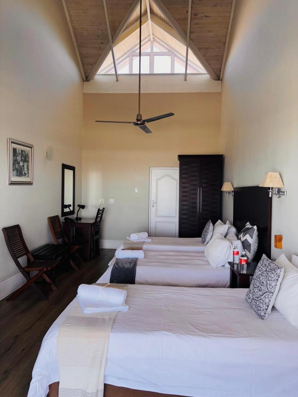 Bed and Breakfast Sir Roys At The Sea Port Elizabeth Exterior foto