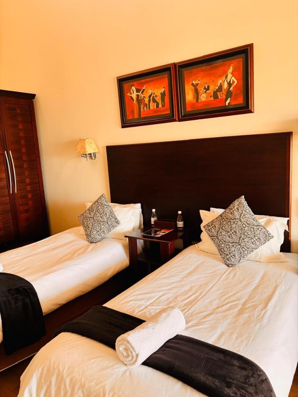 Bed and Breakfast Sir Roys At The Sea Port Elizabeth Exterior foto