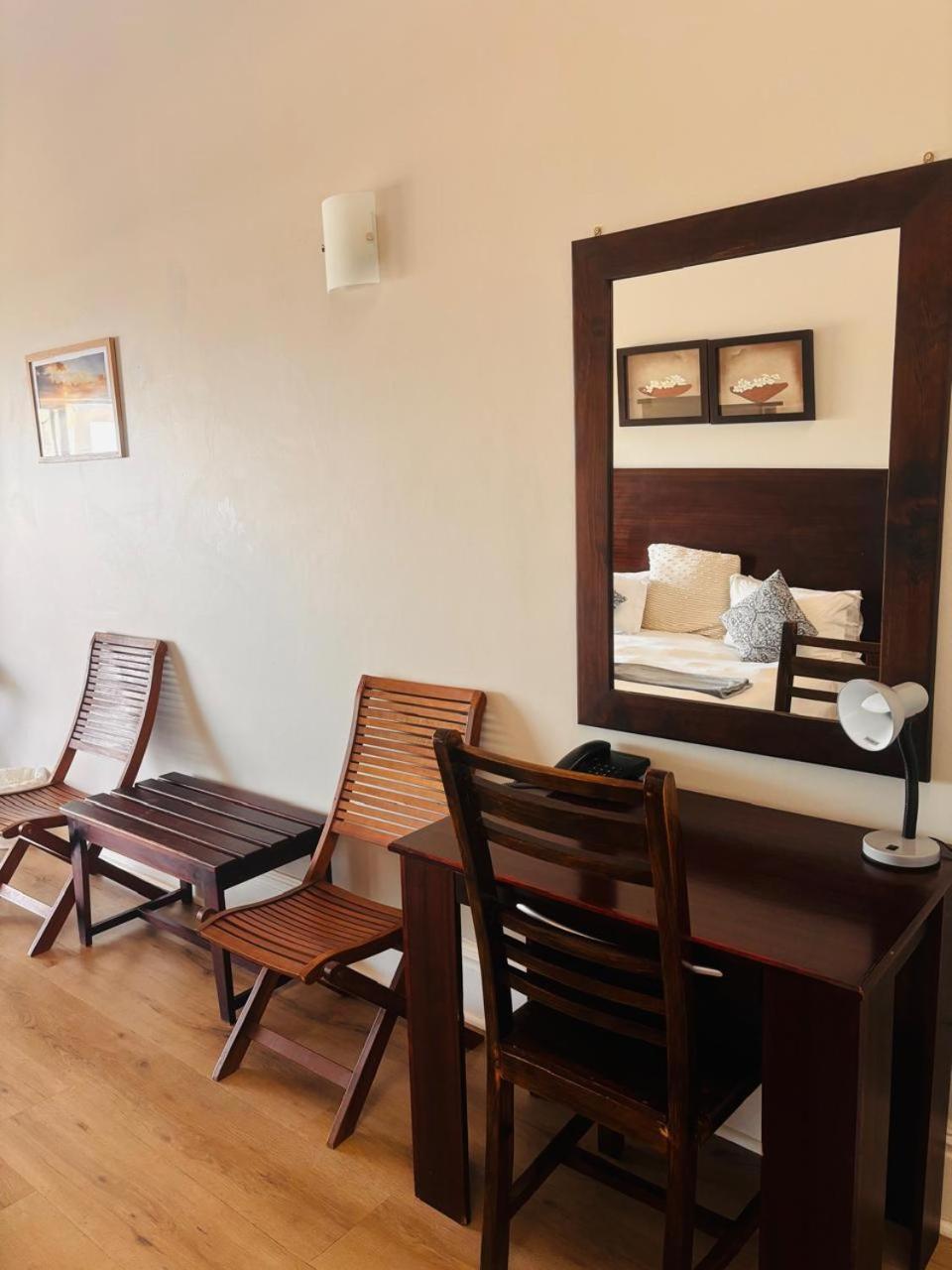 Bed and Breakfast Sir Roys At The Sea Port Elizabeth Exterior foto