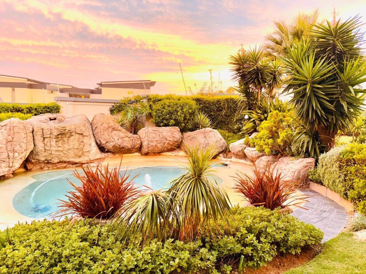 Bed and Breakfast Sir Roys At The Sea Port Elizabeth Exterior foto